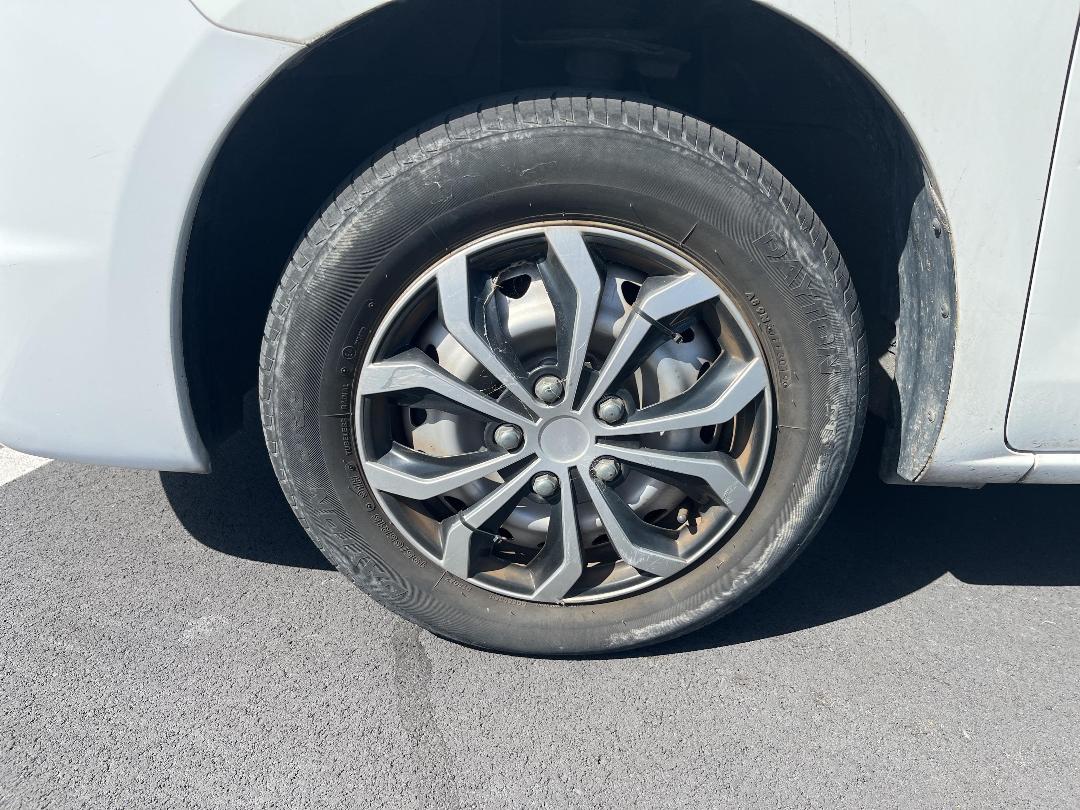 Photo '5' of Nissan Serena Photo '5' of Nissan Serena