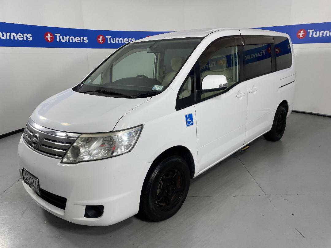 Photo '4' of Nissan Serena