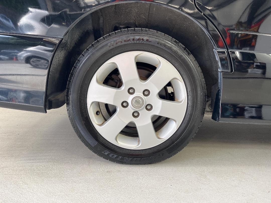 Photo '12' of Nissan Serena