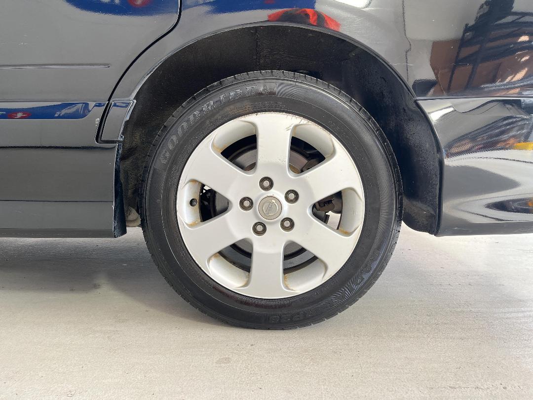 Photo '11' of Nissan Serena