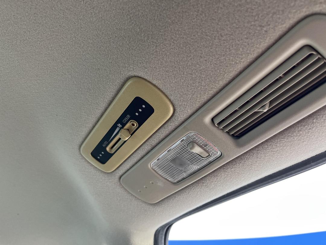 Photo '26' of Nissan Serena