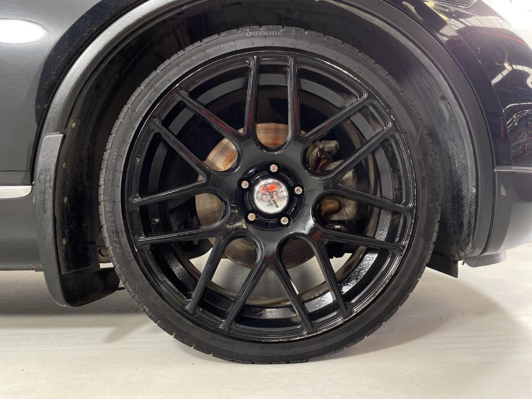 Photo '4' of Nissan Skyline