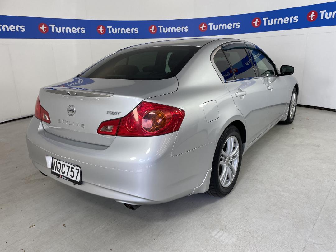 Photo '7' of Nissan Skyline