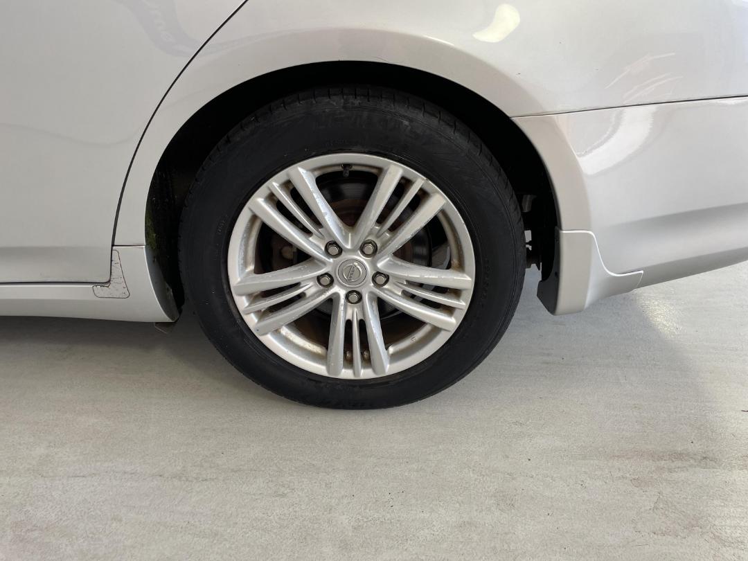 Photo '11' of Nissan Skyline