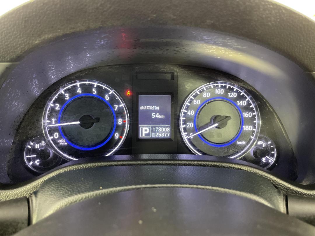 Photo '21' of Nissan Skyline