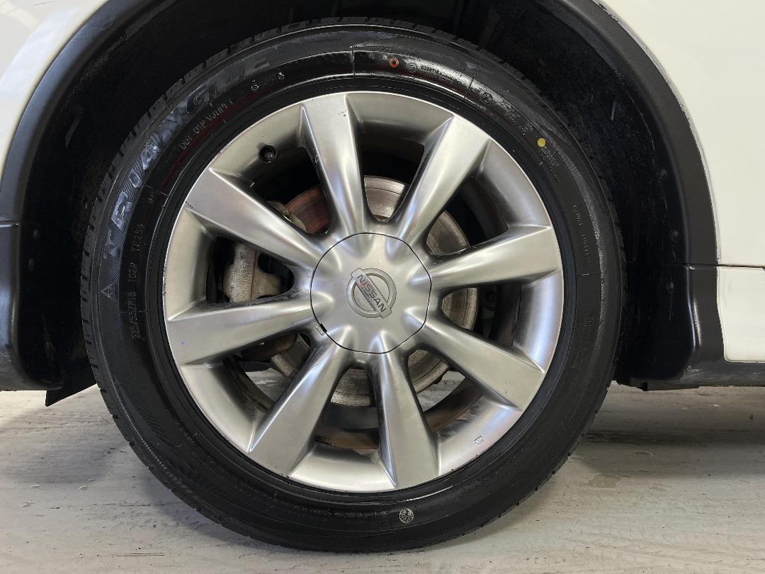 Photo '10' of Nissan Skyline