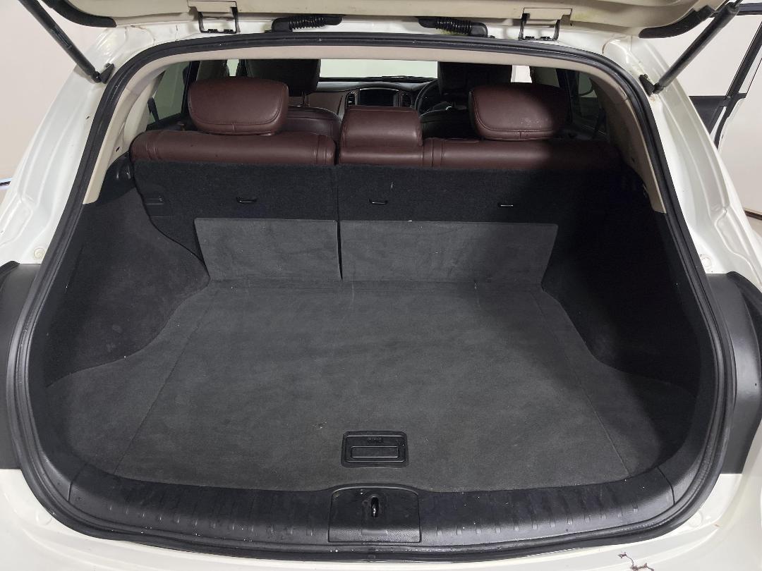 Photo '14' of Nissan Skyline