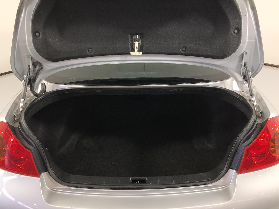 Photo '14' of Nissan Skyline