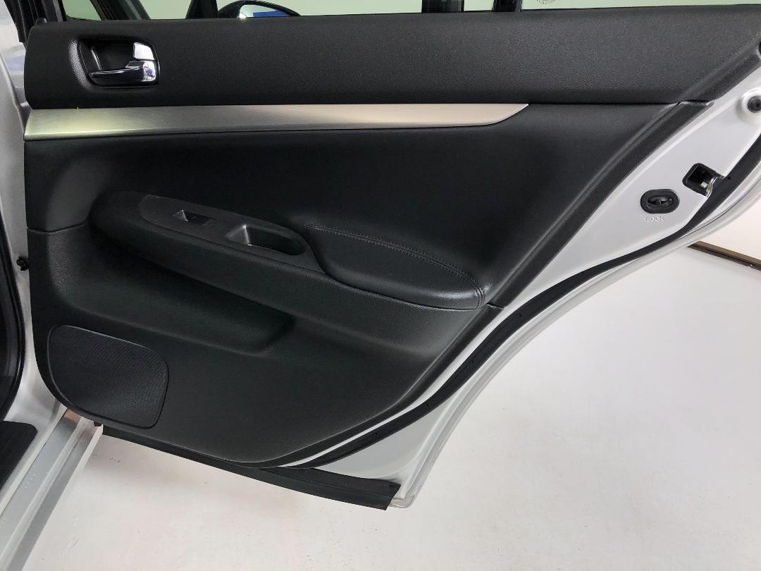 Photo '19' of Nissan Skyline