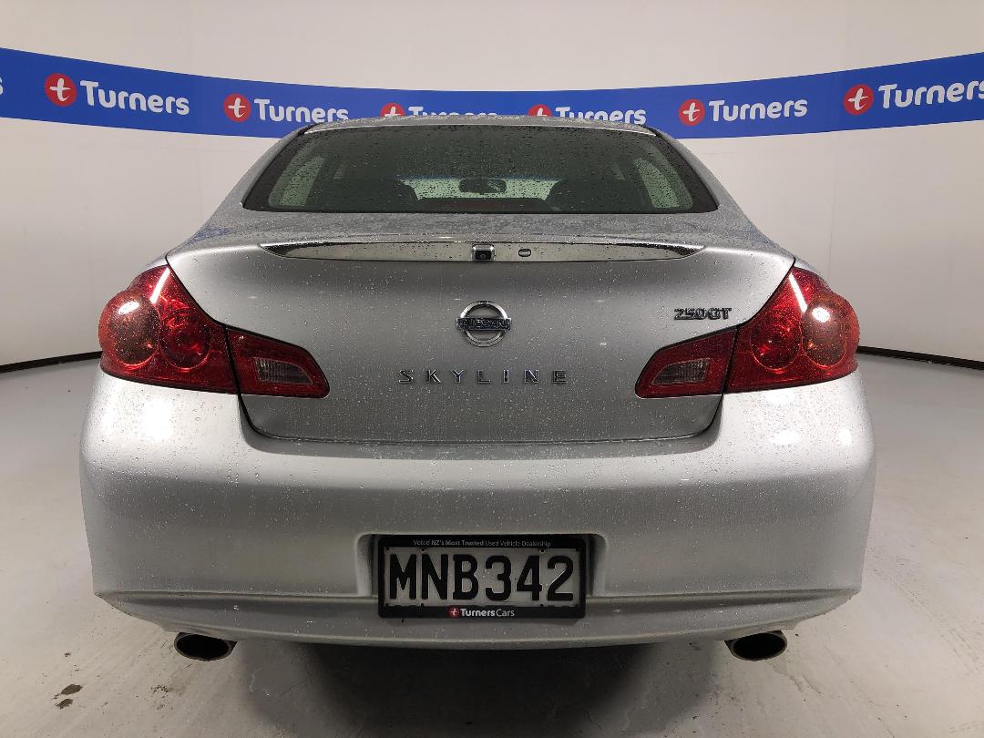 Photo '6' of Nissan Skyline