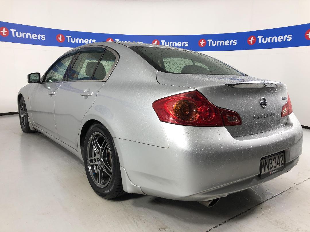 Photo '5' of Nissan Skyline