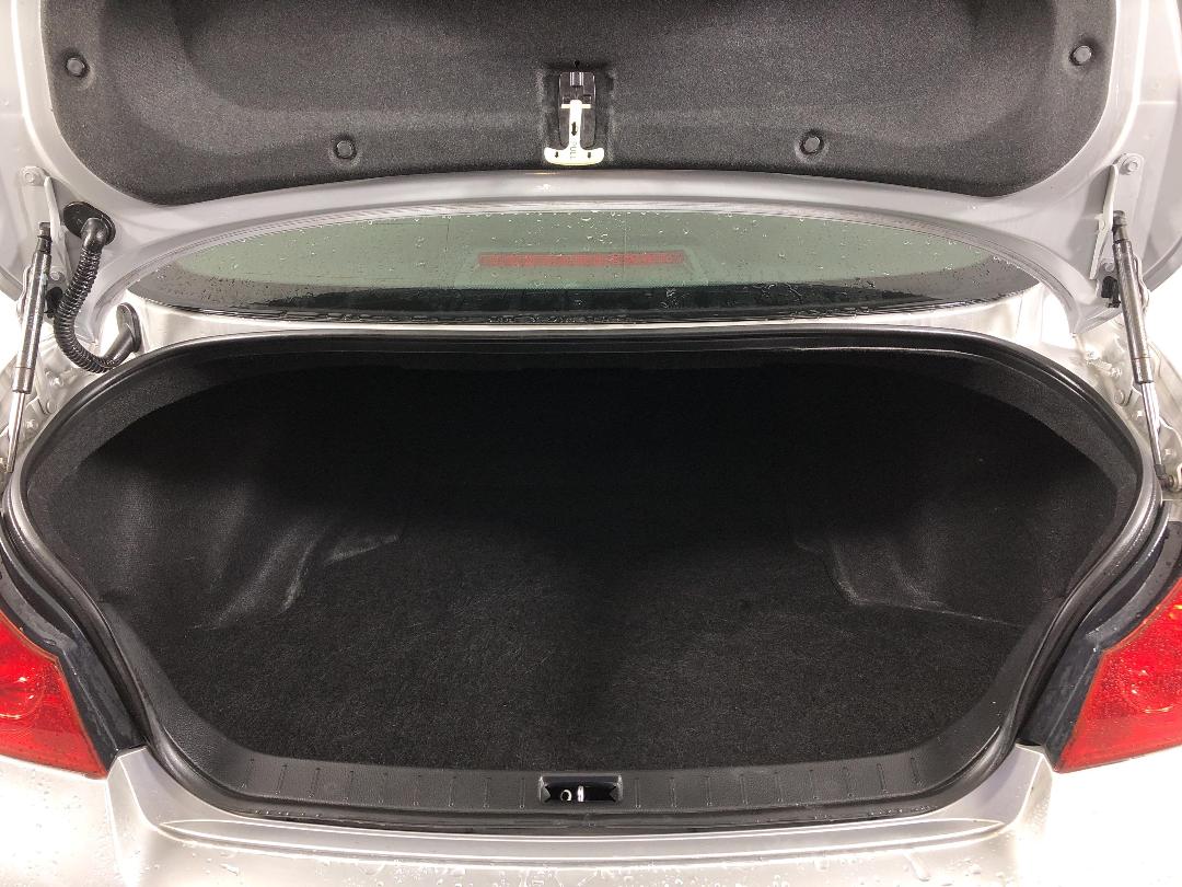 Photo '14' of Nissan Skyline