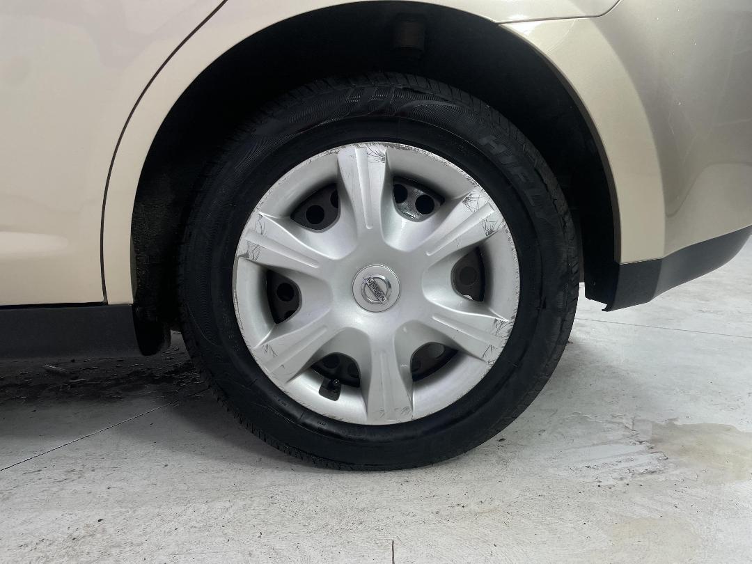 Photo '11' of Nissan Tiida Photo '11' of Nissan Tiida