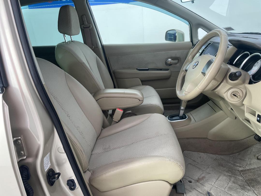 Photo '16' of Nissan Tiida Photo '16' of Nissan Tiida