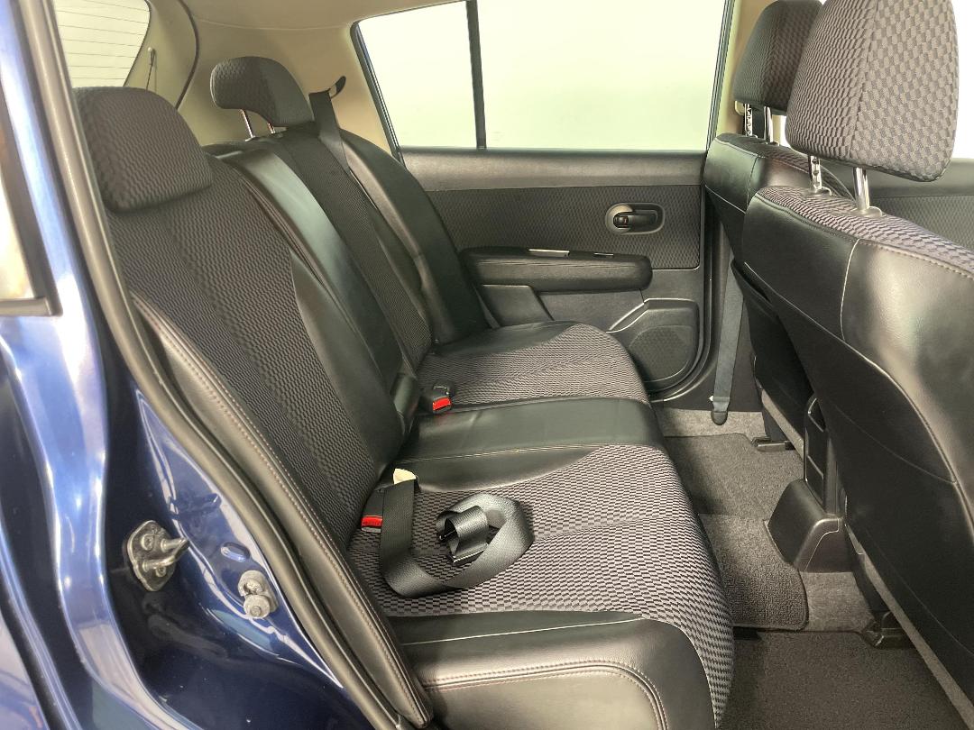 Photo '20' of Nissan Tiida Photo '20' of Nissan Tiida