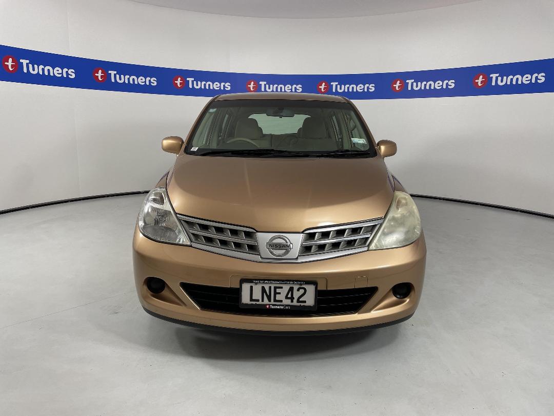 Photo '2' of Nissan Tiida