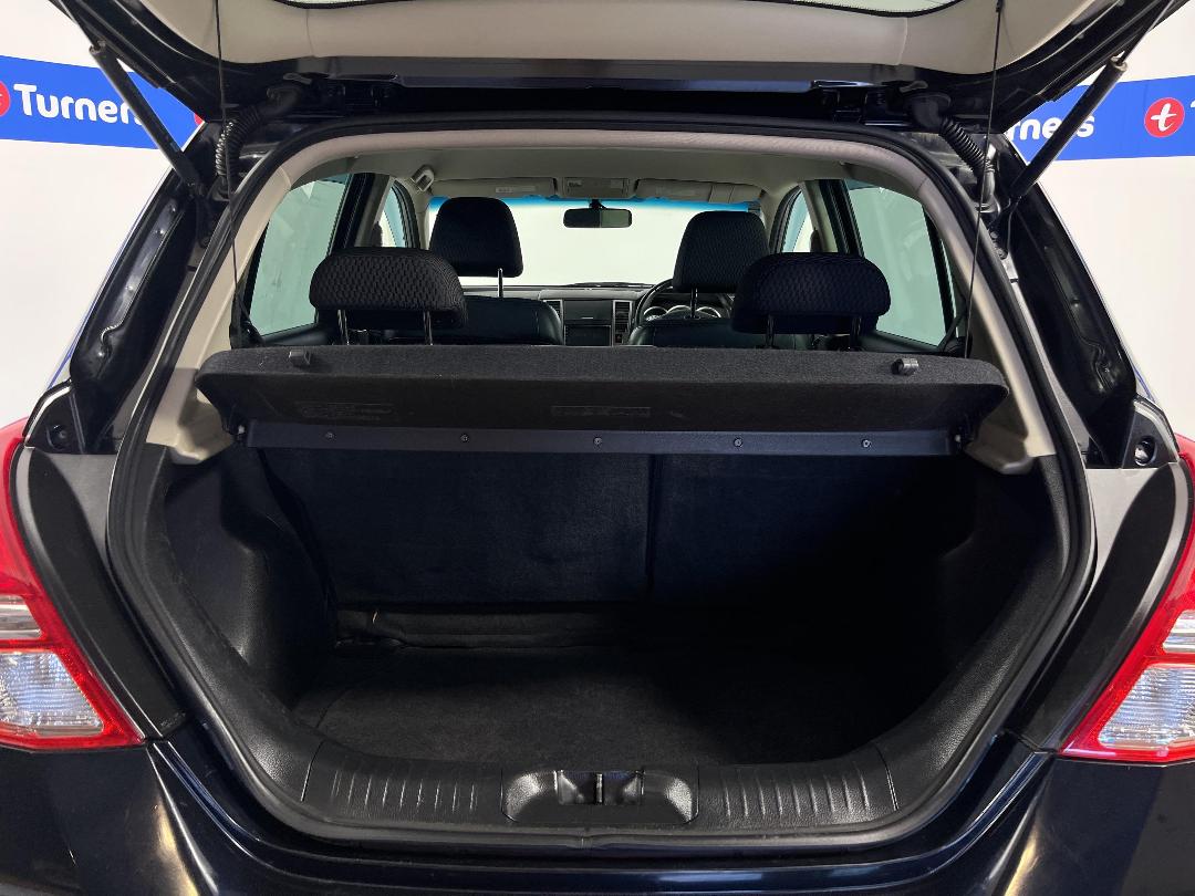 Photo '14' of Nissan Tiida