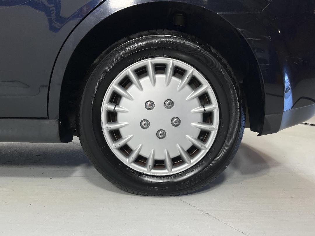 Photo '11' of Nissan Tiida