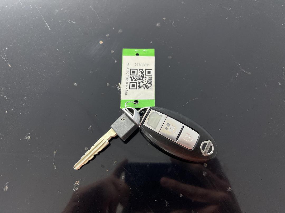 Photo '22' of Nissan Tiida