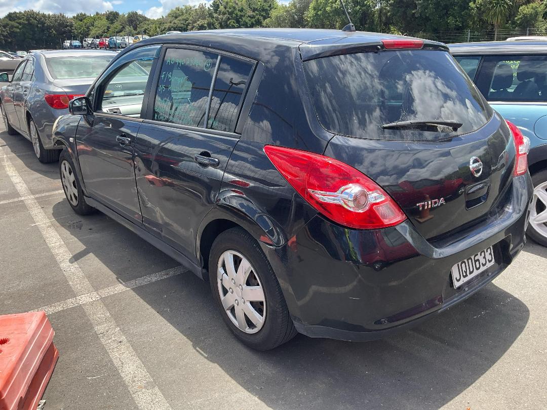 Photo '3' of Nissan Tiida Photo '3' of Nissan Tiida