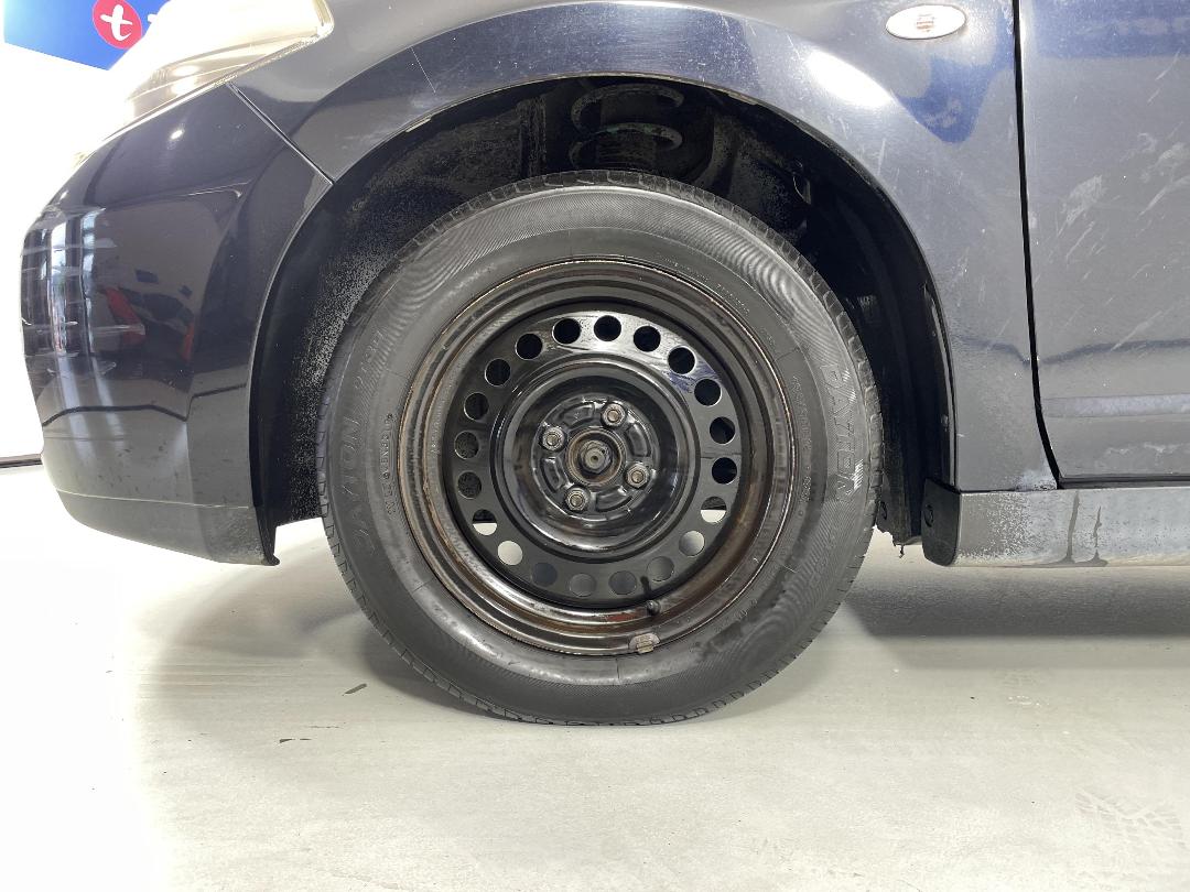 Photo '10' of Nissan Tiida