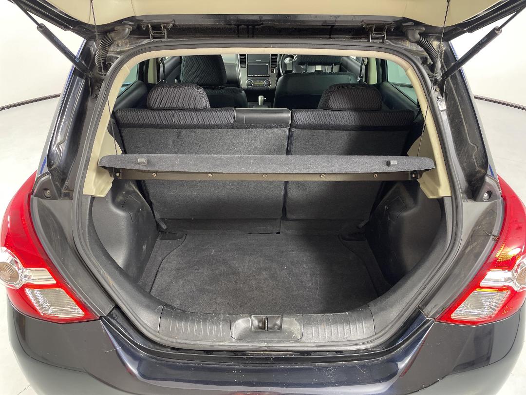 Photo '14' of Nissan Tiida