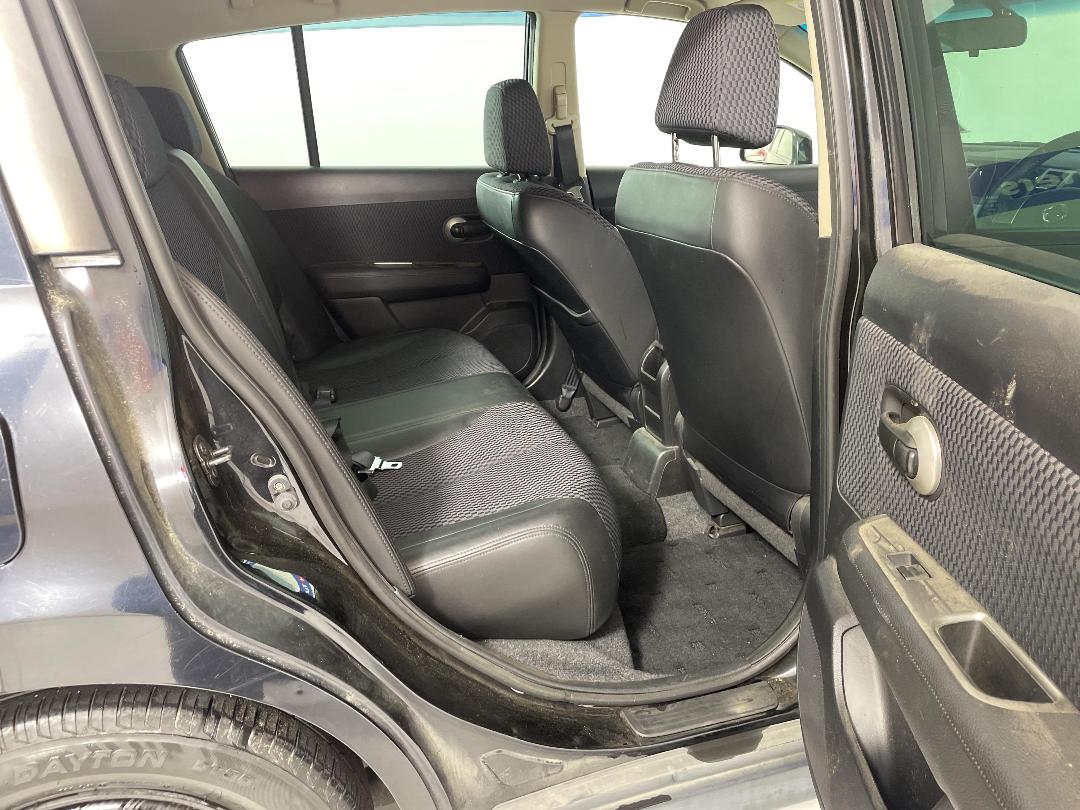 Photo '20' of Nissan Tiida