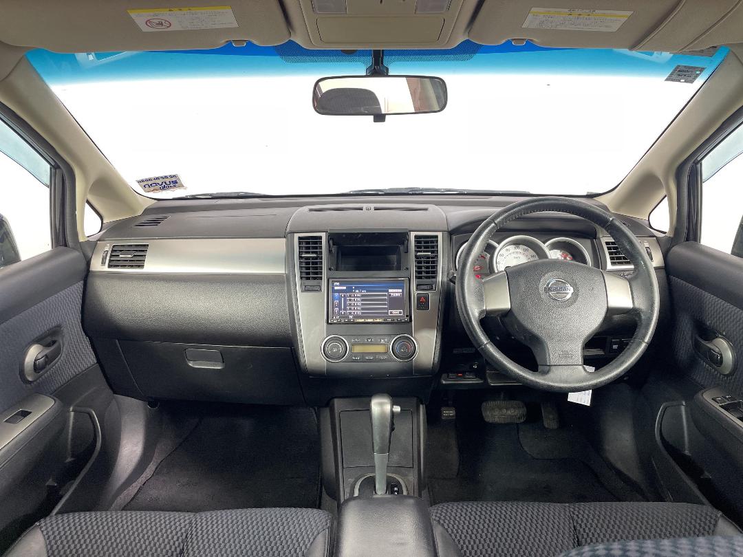 Photo '17' of Nissan Tiida