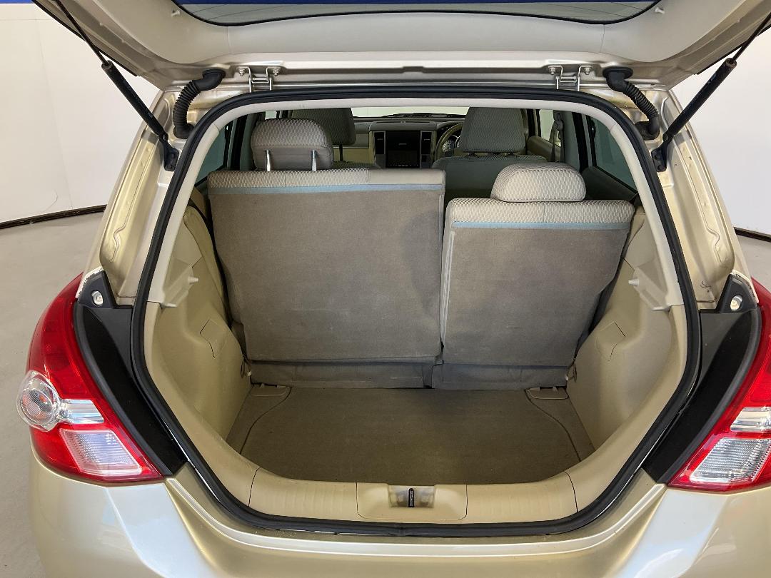 Photo '14' of Nissan Tiida