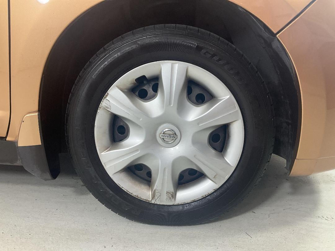 Photo '9' of Nissan Tiida Photo '9' of Nissan Tiida