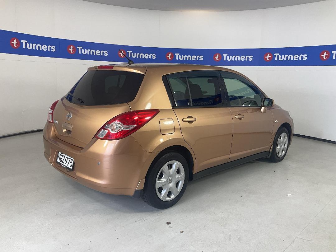 Photo '7' of Nissan Tiida Photo '7' of Nissan Tiida