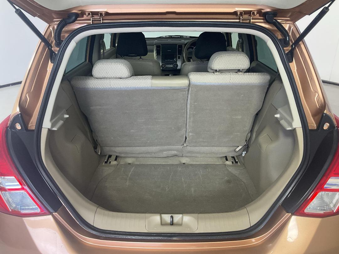 Photo '14' of Nissan Tiida Photo '14' of Nissan Tiida