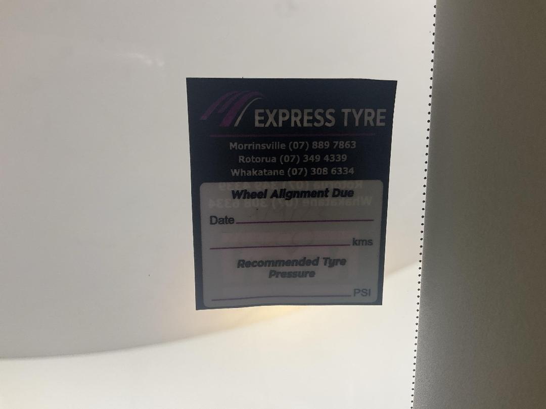 Photo '23' of Nissan Tiida Photo '23' of Nissan Tiida