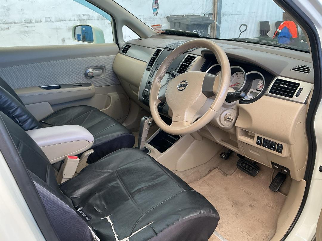 Photo '8' of Nissan Tiida