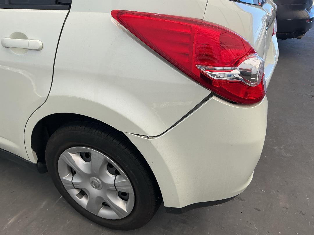 Photo '20' of Nissan Tiida