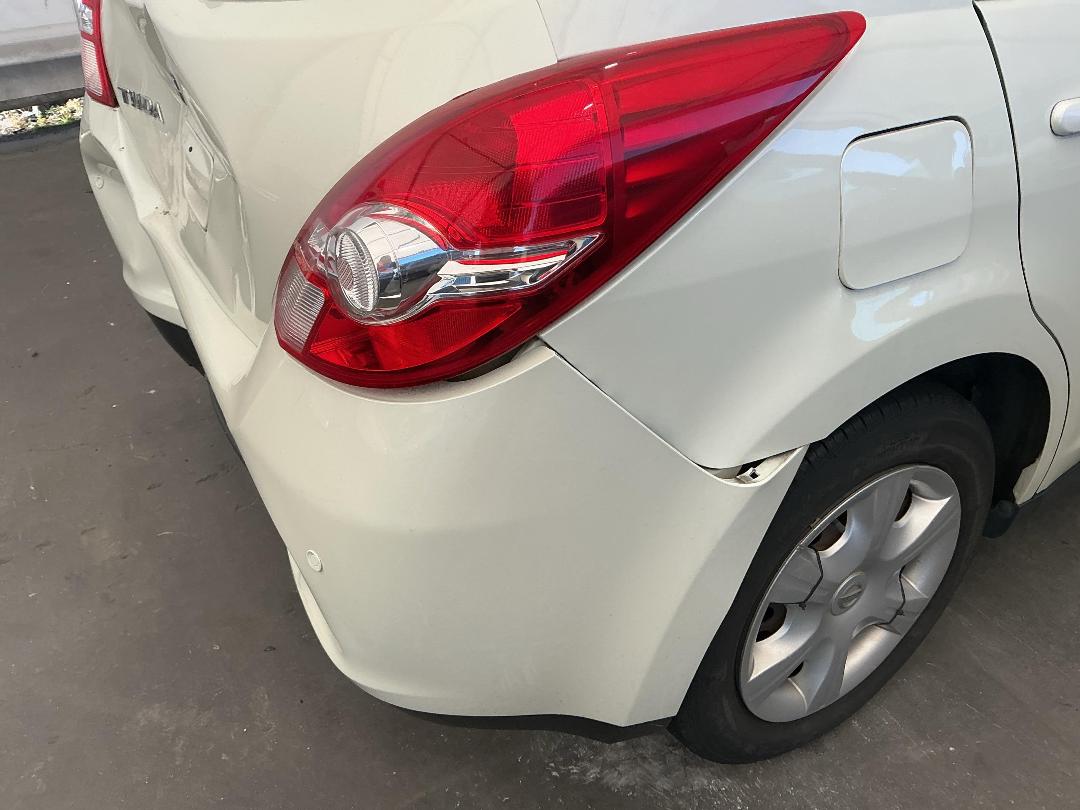 Photo '23' of Nissan Tiida