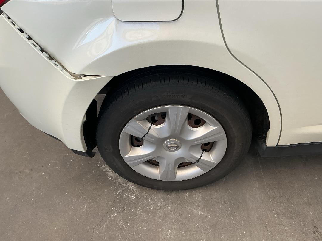 Photo '24' of Nissan Tiida