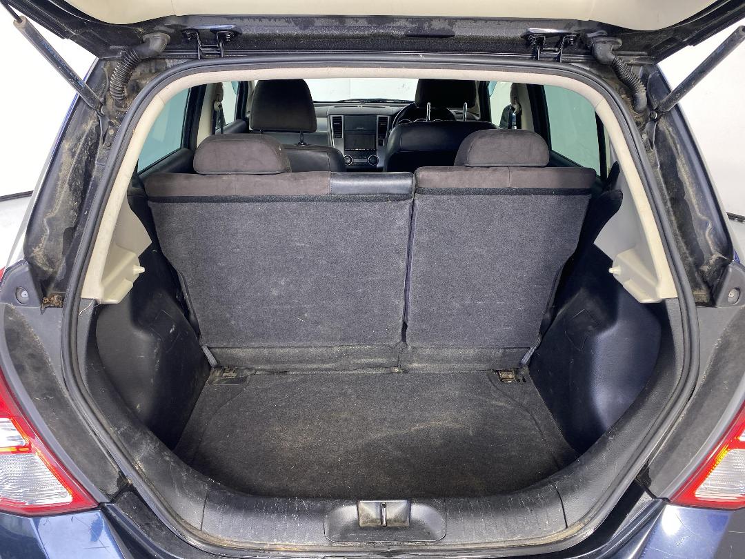 Photo '14' of Nissan Tiida