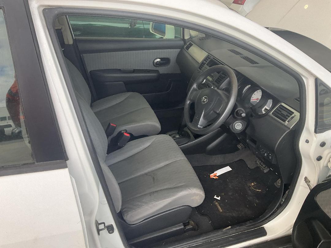 Photo '22' of Nissan Tiida Latio