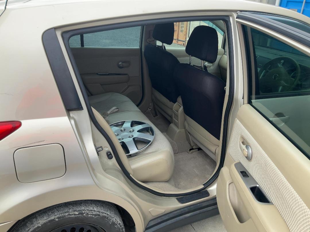 Photo '8' of Nissan Tiida