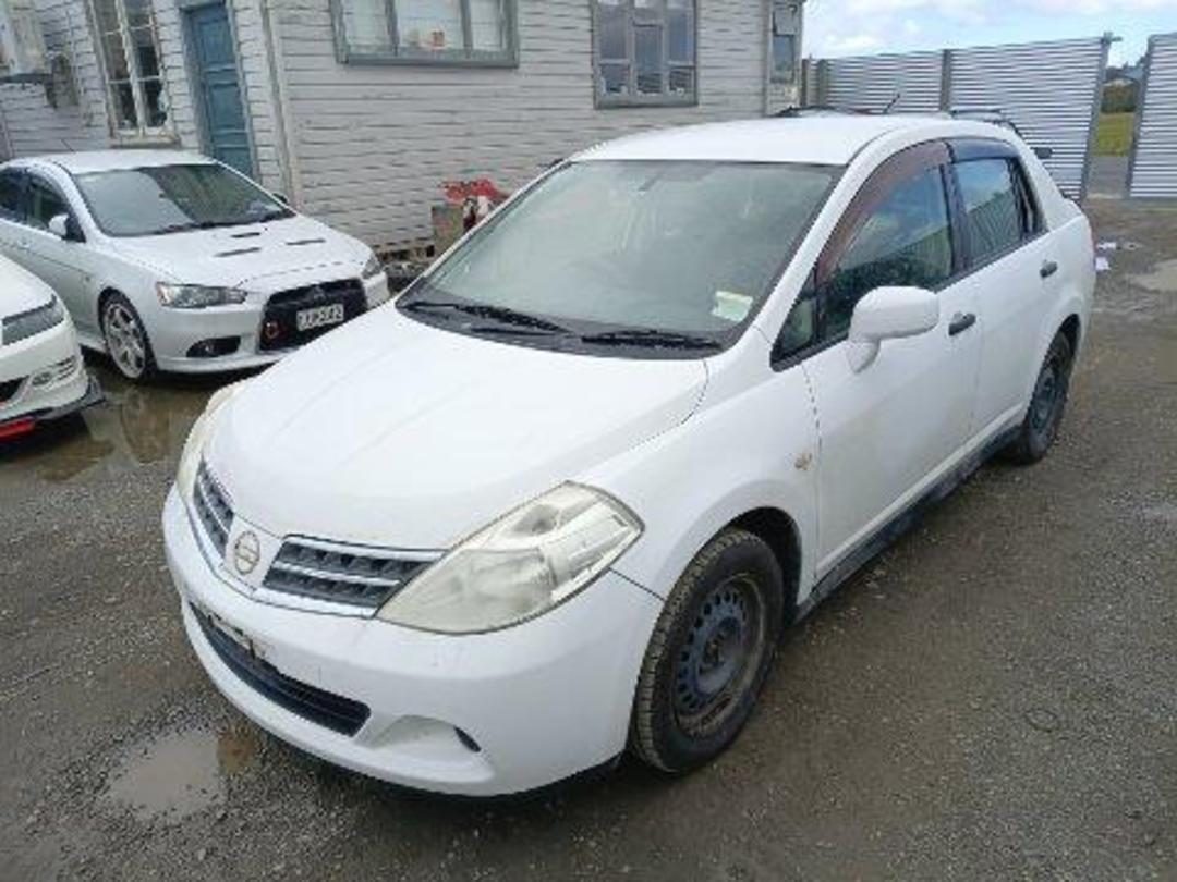 Photo '2' of Nissan Tiida Latio