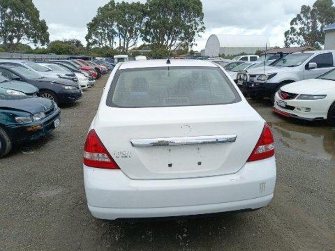 Photo '14' of Nissan Tiida Latio