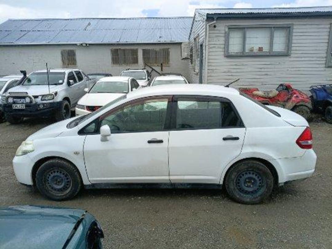 Photo '15' of Nissan Tiida Latio