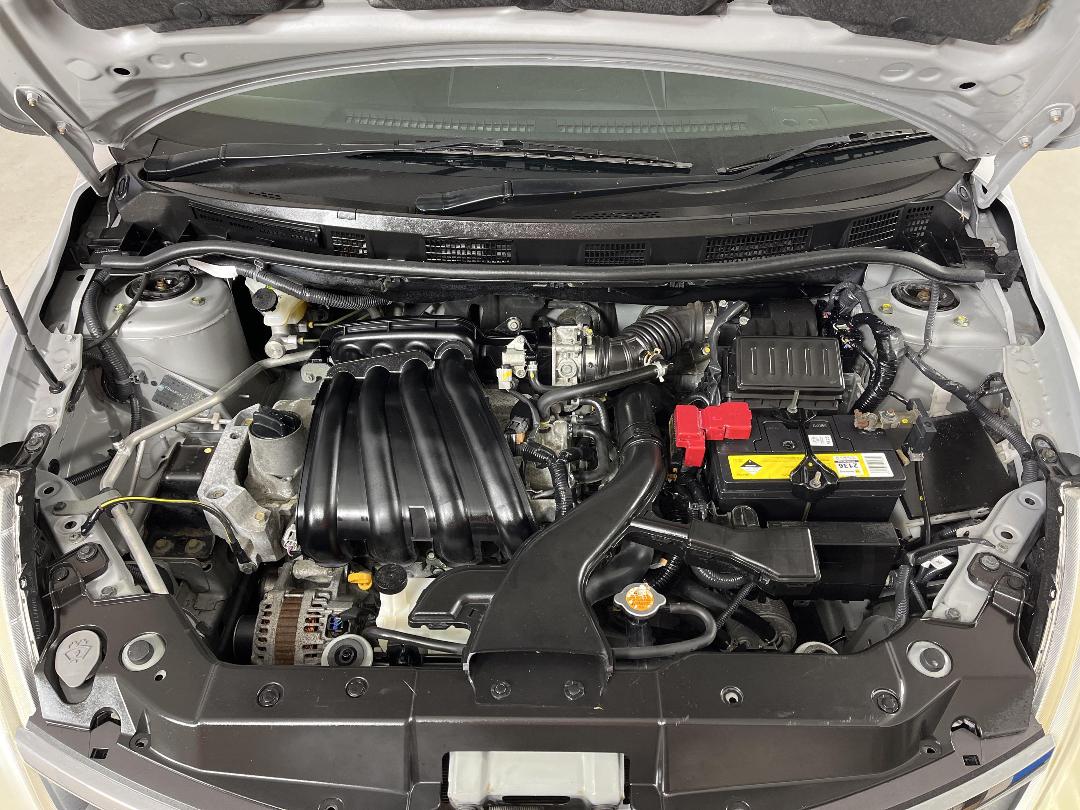 Photo '13' of Nissan Tiida