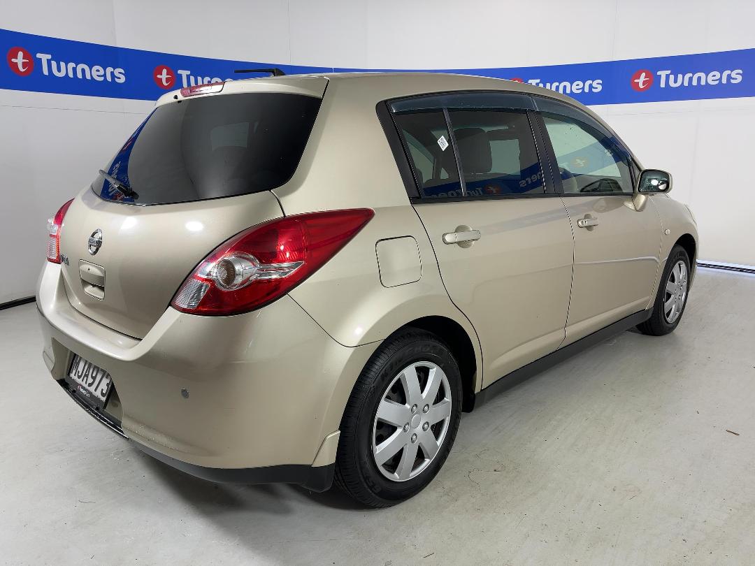 Photo '7' of Nissan Tiida Photo '7' of Nissan Tiida