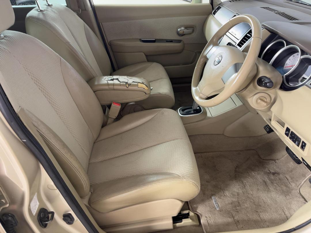 Photo '16' of Nissan Tiida Photo '16' of Nissan Tiida