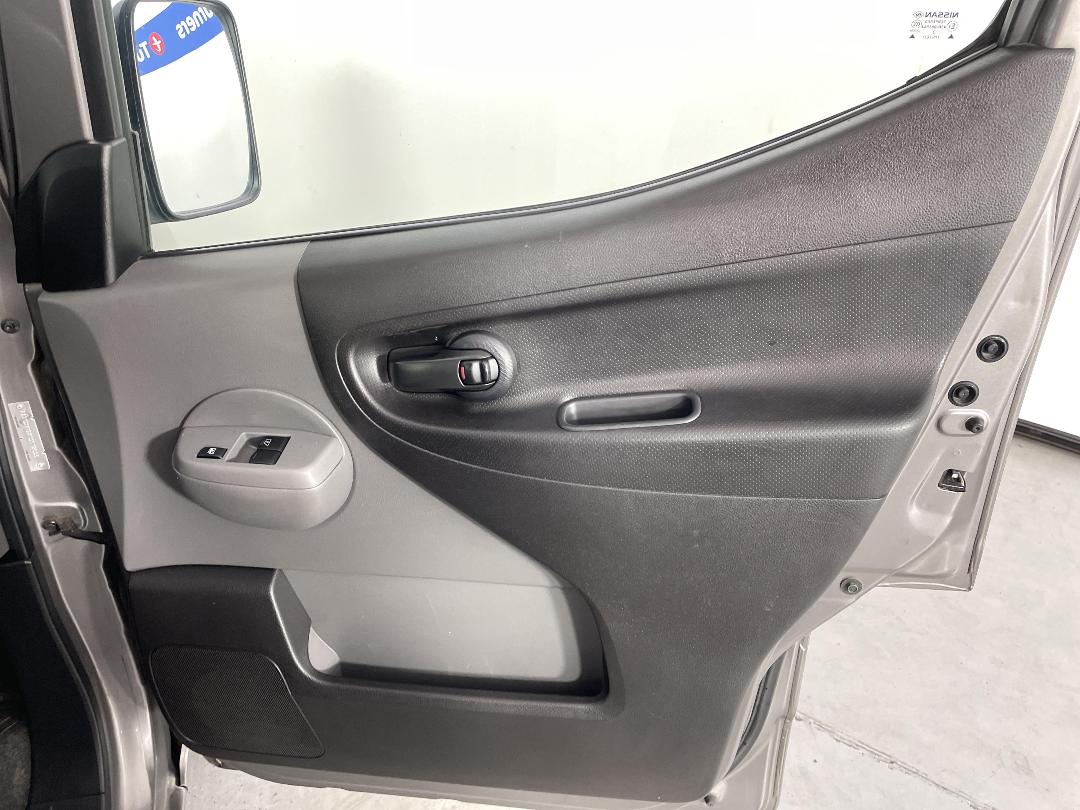 Photo '15' of Nissan Vanette