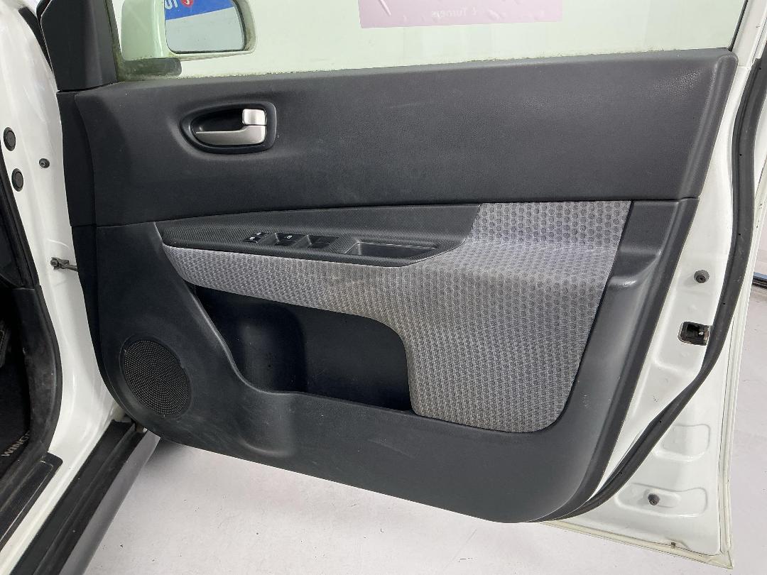 Photo '13' of Nissan Wingroad