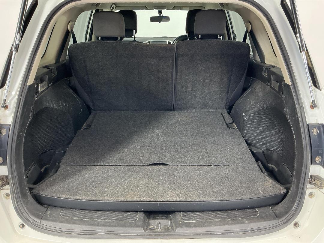 Photo '12' of Nissan Wingroad