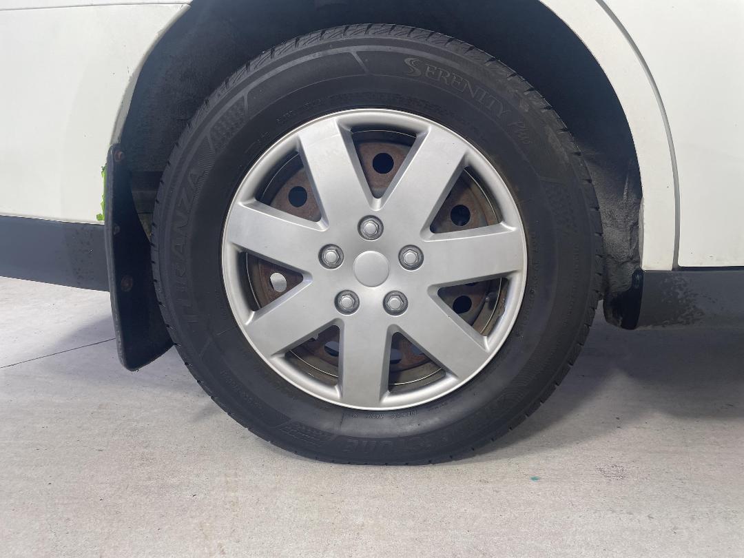 Photo '12' of Nissan Wingroad